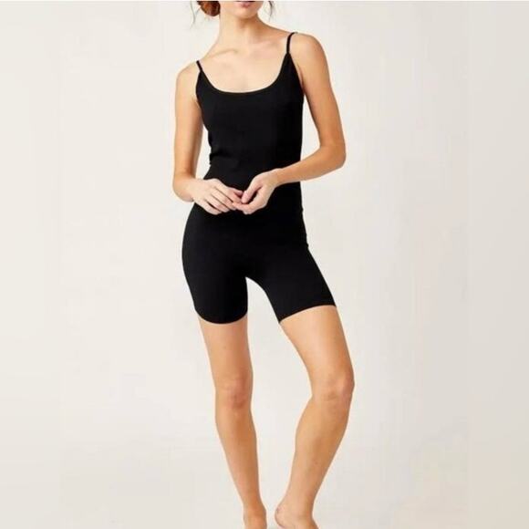 Free People One To Watch Romper Size Medium Black Ribbed Knit Scoop Neck - Picture 1 of 9